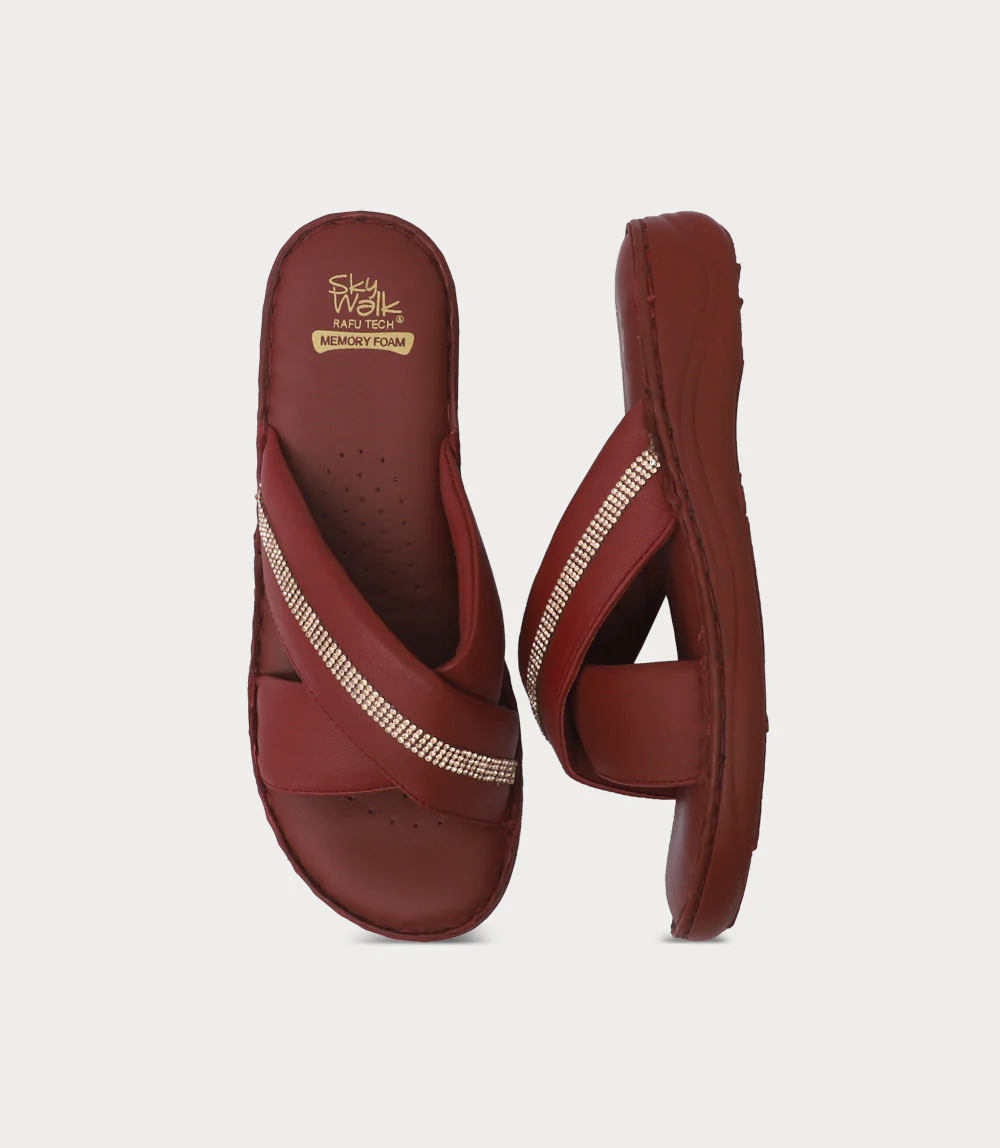 Women Comfort Slipper-MAROON - Image 4