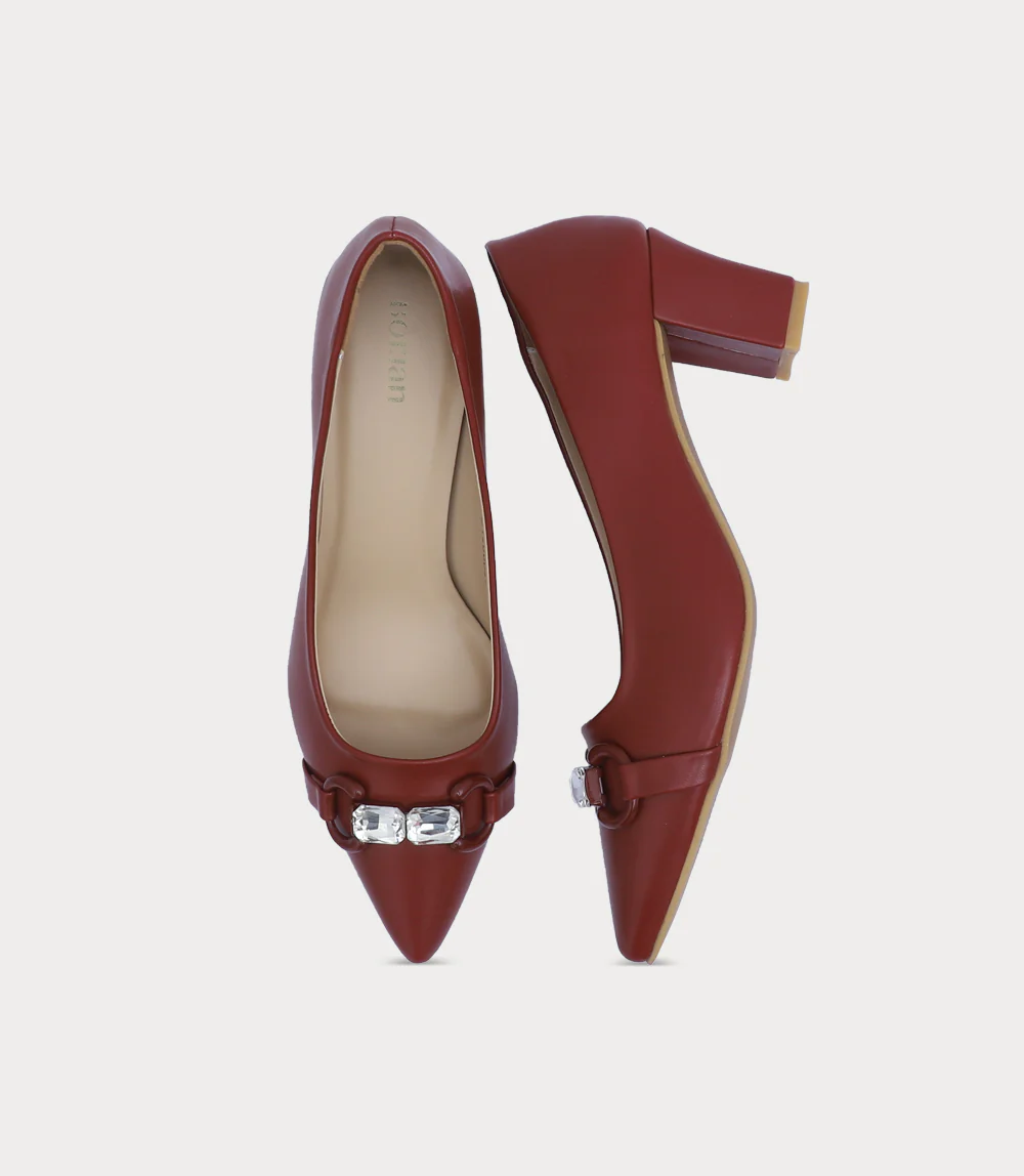 Women Court Shoes-MAROON - Image 4
