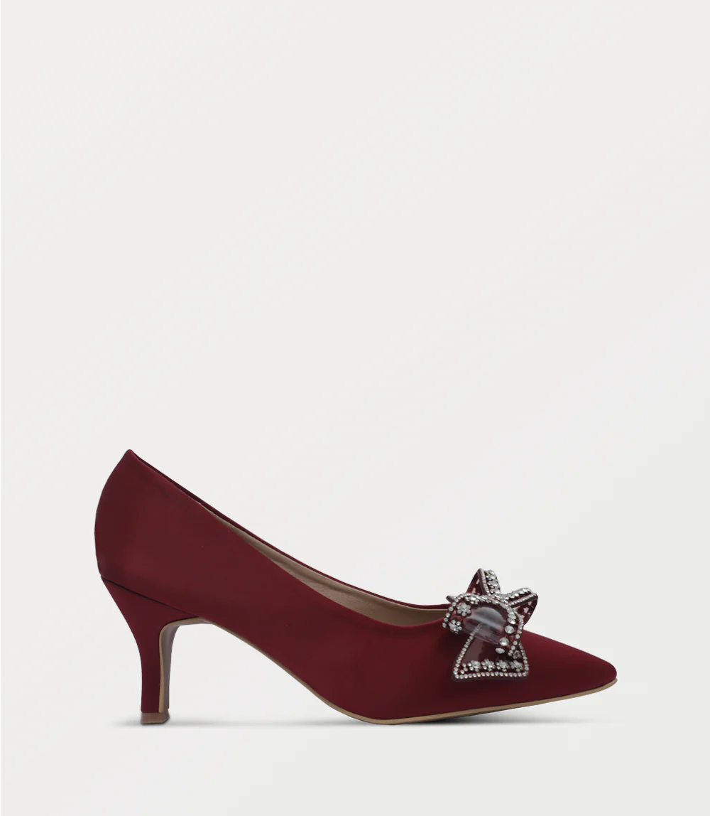 Women Court Shoes-MAROON