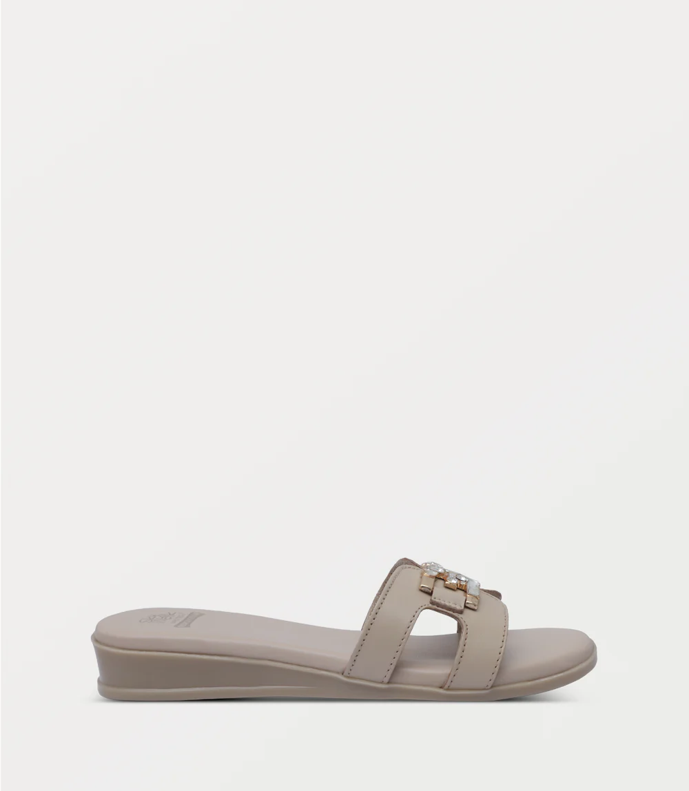 Women Comfort Slipper-FAWN